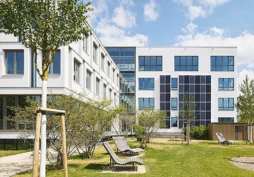 French Design Awards Winner - Annex to house research, practices and genetics laboratories by Dannien Roller Architekten + Partner PartGmbB